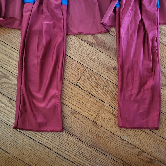 DC Supergirl Costume 🦸‍♀️ - Picture 8 of 12